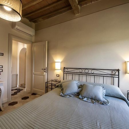 Punti Di Vista Bed & Breakfast บิบโบนา ภายนอก รูปภาพ